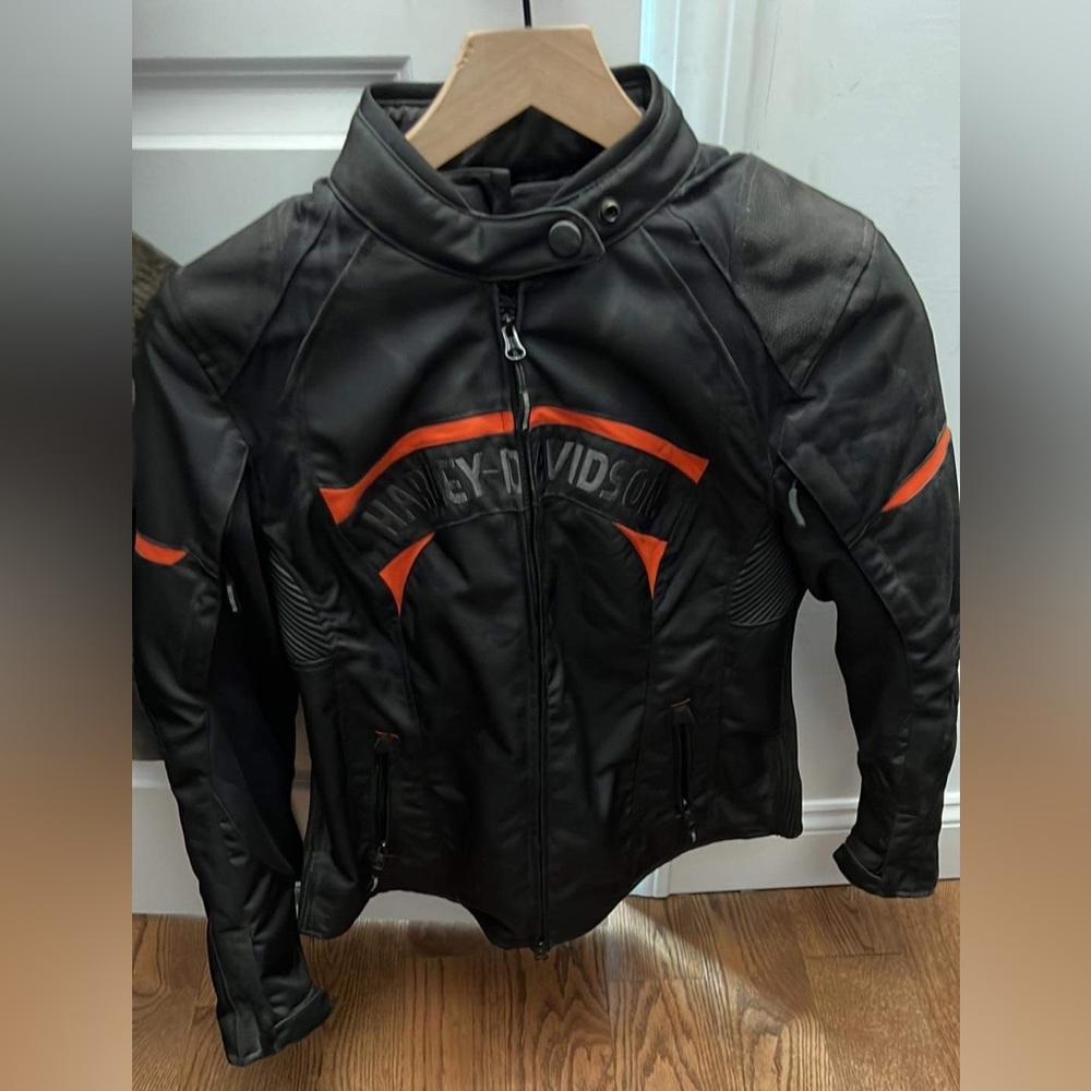 Women’s size Large Harley Davidson Jacket
